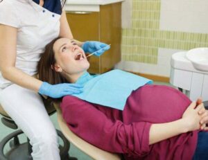 都筑区（都筑ふれあいの丘駅）の歯医者、マサキ歯科クリニックで、妊娠中の歯ぐき出血の原因とマタニティ期のオーラルケアを解説