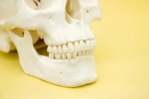 都筑区（都筑ふれあいの丘駅）の歯医者、マサキ歯科クリニックで、口呼吸の人は下あごが後退しやすい？そういわれる原因や対処法を解説